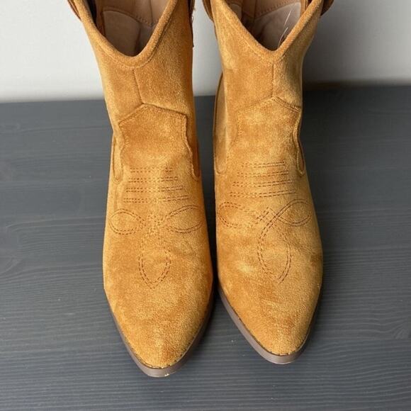 French Connection Carrie Western Faux Suede Bootie Size 6.5 - Picture 2 of 9